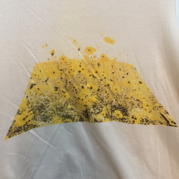 Adorable H.I.P tank - Picture 2 of 4